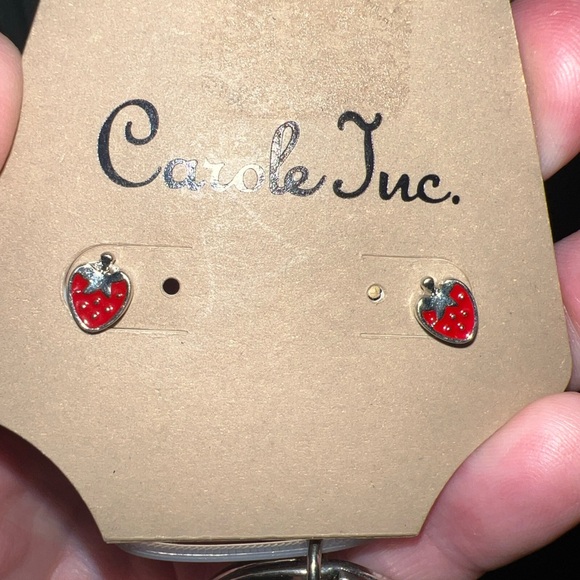 Vintage Carole Inc Strawberry Earrings And Keychain Fashion Jewelry - Picture 7 of 8